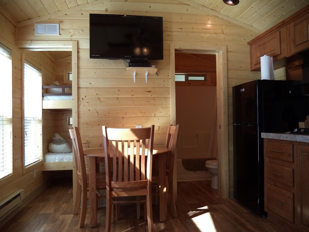 פאלם דזרט Palm Springs Camping Resort Cabin 3 מראה חיצוני תמונה