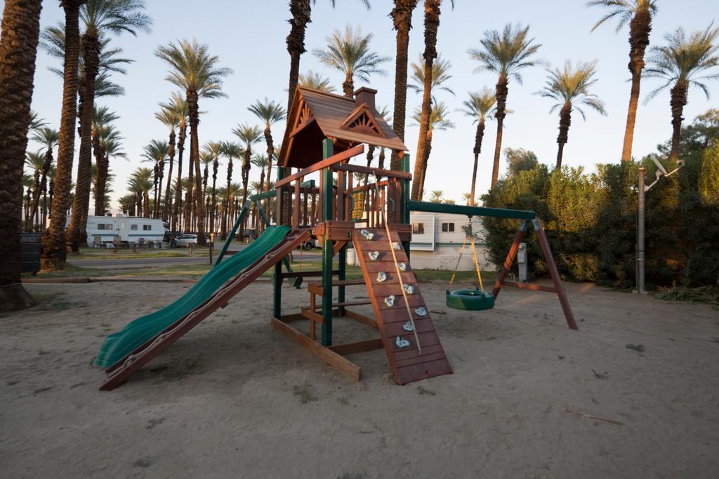 פאלם דזרט Palm Springs Camping Resort Cabin 3 מראה חיצוני תמונה